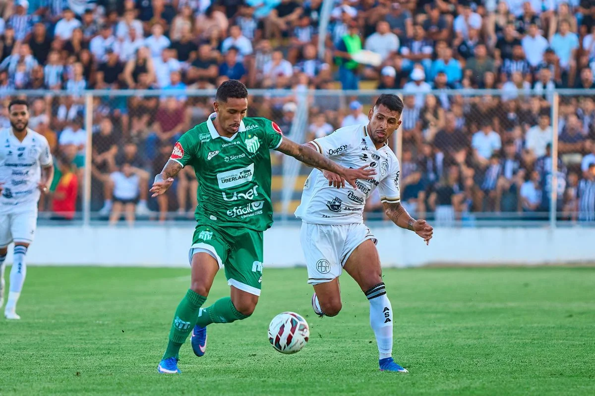 Uberlândia defende vantagem histórica para buscar título da Série D em 2026
