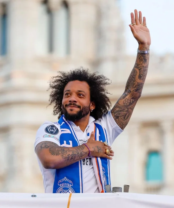 Imagem colorida de Marcelo pelo Real Madrid