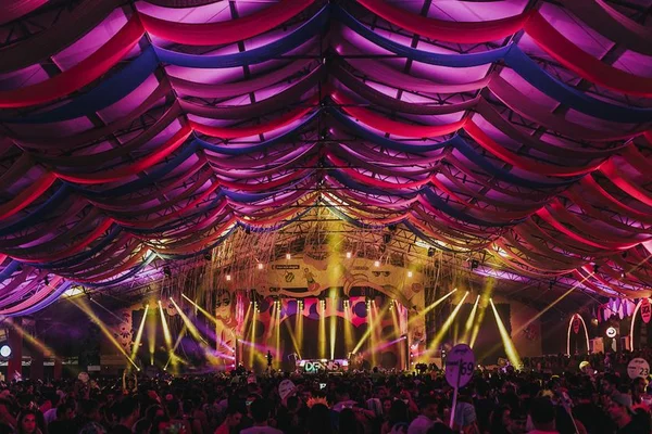 Carnaval no Mané: R2.com.vc volta com novidades e folia em 2022