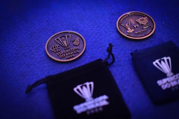Flamengo x Athletico: Supercopa tem medalha personalizada à venda