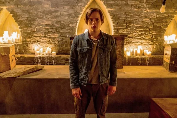 Netflix: A Ordem mistura lobisomens, bruxas e magia em série