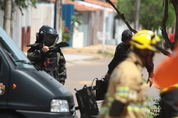 Nada de bomba. Caixa suspeita em escola do DF tinha tijolo dentro