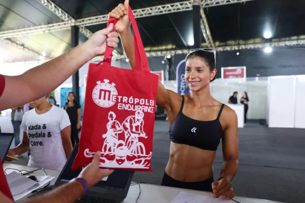 Metrópoles Endurance: entrega de kits abre o fim de semana esportivo