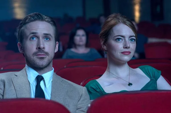 Crítica: “La La Land” tem visual caprichado, mas um bobo ar de cinismo