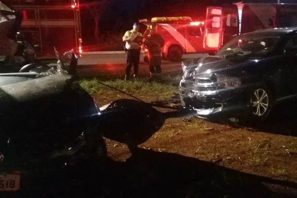 Homem fica preso às ferragens em acidente próximo ao Palácio do Jaburu