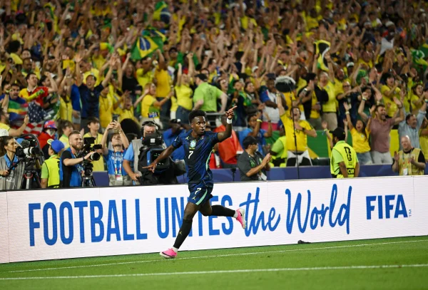 Vini Jr. comemora gol da Seleção Brasileira na Copa do Mundo
