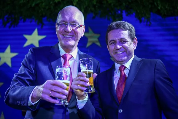 Alemanha celebra reunificação do país e faz apelo à proteção ambiental