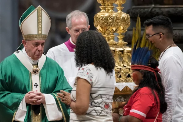 Papa Francisco diz que Amazônia precisa do “fogo do amor”