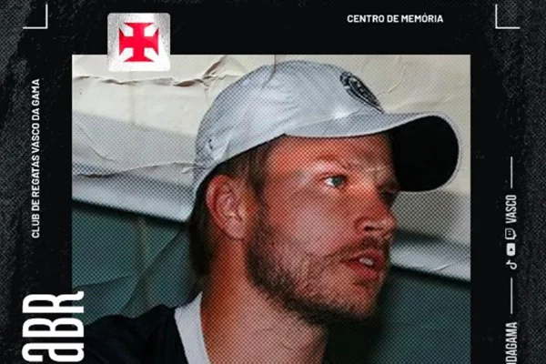 Rodrigo Hilbert é homenageado pelo Vasco no dia em que completa 40 anos