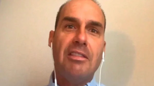 A fúria de Eduardo Bolsonaro que revela o pânico do clã