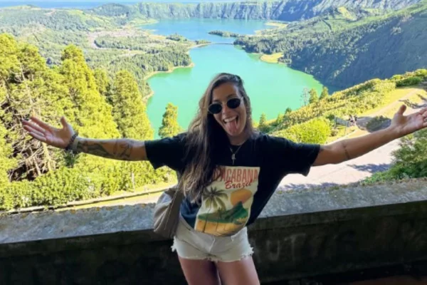Imagem colorida de Flávia Vasconcelos, jovem que morreu atropelada em Lisboa - Metrópoles