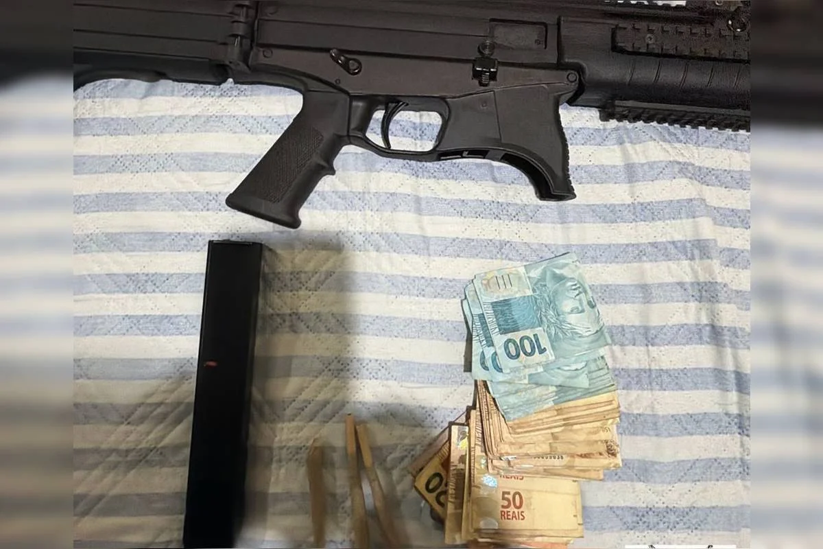 Fuzis de uso restrito foram apreendidos durante a operação Fuzis de uso restrito foram apreendidos durante a operação