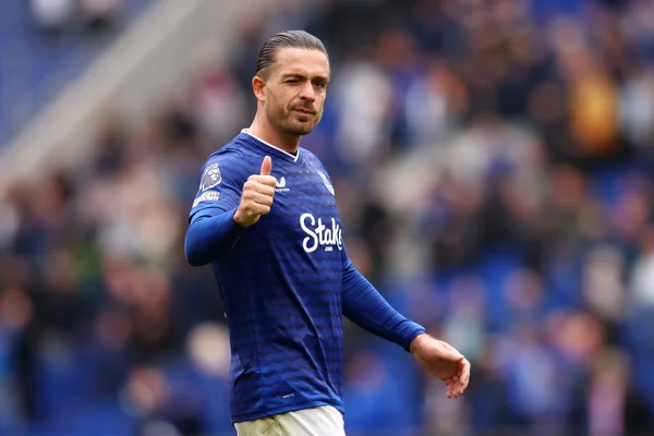 Foto colorida de Jack Grealish, meia do Everton - Metrópoles