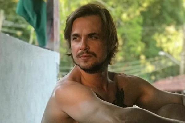 Ex-ator da Globo que virou vendedor ambulante diz não ter espaço na TV