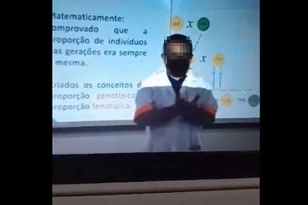 Professor de biologia culpa mulheres por feminicídios