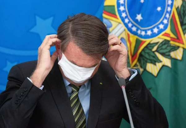Associação das Vítimas de Covid culpa Bolsonaro e pede R$ 1 bi da União e da Funai