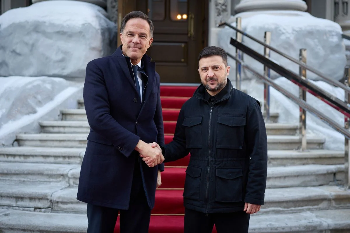 Secretário-geral da Otan, Mark Rutte, e o presidente da Ucrânia, Volodymyr Zelensky, durante encontro na Ucrânia Secretário-geral da Otan, Mark Rutte, e o presidente da Ucrânia, Volodymyr Zelensky, durante encontro na Ucrânia