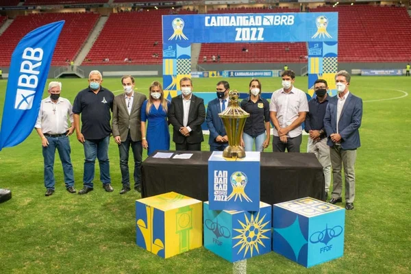 BRB e Federação do DF assinam contrato de naming rights do Candangão