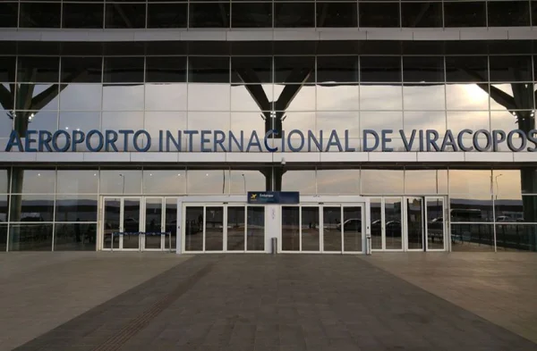 Avião que seguia para Araçatuba retornou ao Aeroporto Internacional de Viracopos após apresentar problema técnico, ninguém ficou ferido