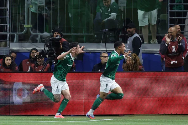 Palmeiras atropela River Plate e vai para as semis da Libertadores