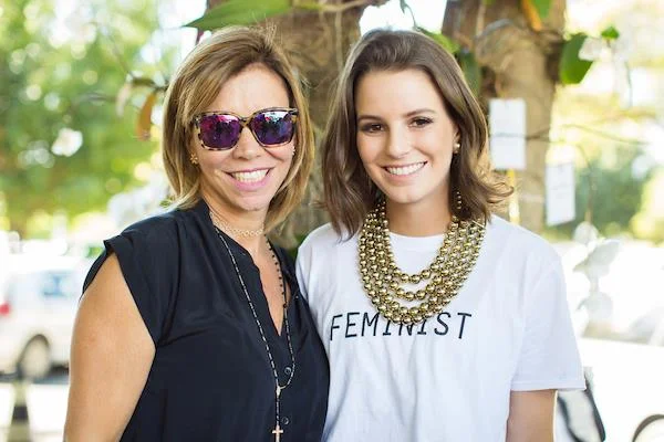 Cristiane e Gabriela Constantino Cristiane e Gabriela Constantino