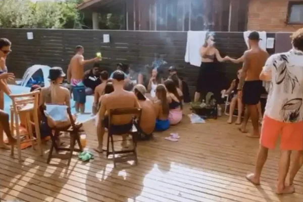 Vídeo flagra festa com aglomeração em SC: “Covid não existe, hein”