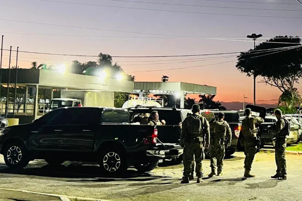 PF faz operação contra tráfico de drogas e lavagem de dinheiro