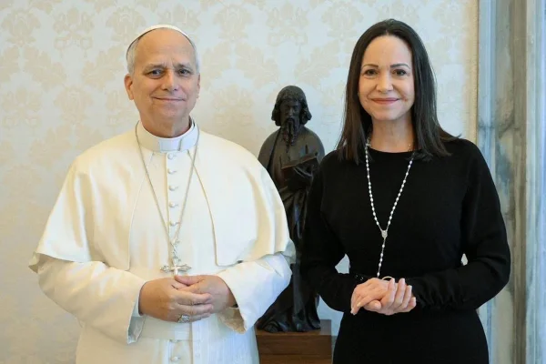 Nobel da Paz pede ao papa XIV apoio a presos políticos venezuelanos