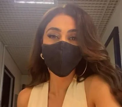 Juliana Paes grava chamada de fim de ano da Globo
