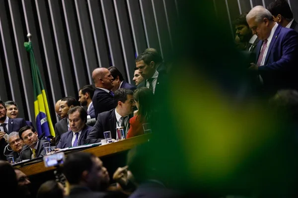 Reajuste para o Judiciário: Senado adia votação da PEC do Quinquênio