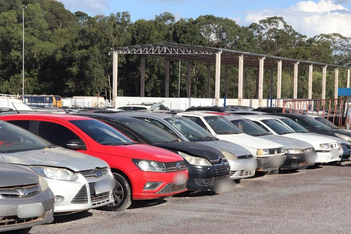 Detran-DF divulga leilão de veículos conservados e sucatas