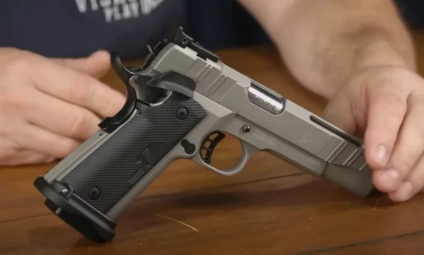 Ministério da Justiça licitação pistolas