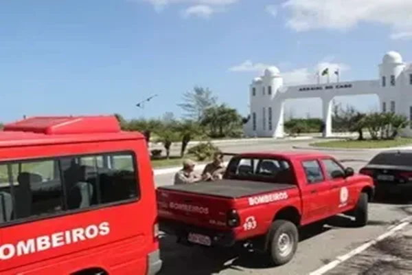 Imagem colorida, teto desaba Arraial do Cabo - Metrópoles