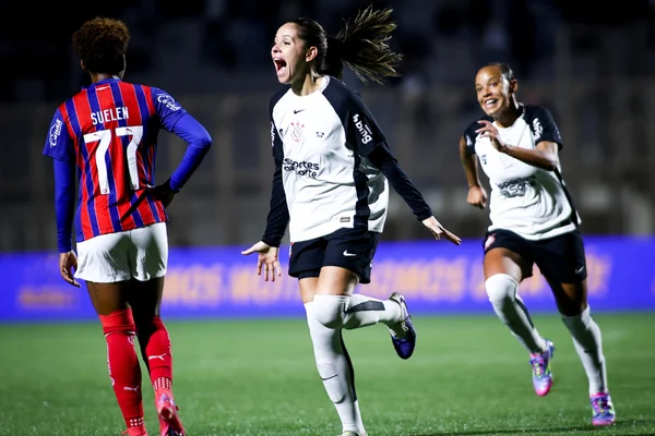 Foto colorida do jogo entre Corinthians e Bahia pelo Brasileirão Feminino - Metrópoles