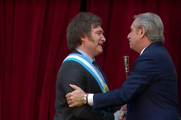 Fernández chama Milei de “energúmeno” após visita frustrada a Bolsonaro - destaque galeria