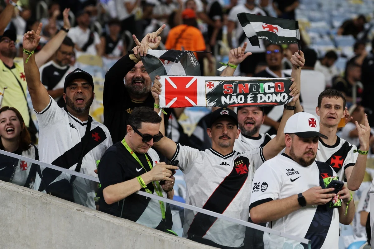 Torcida do Vasco provoca dupla Fla-Flu no Maracanã: “Síndico não é dono”