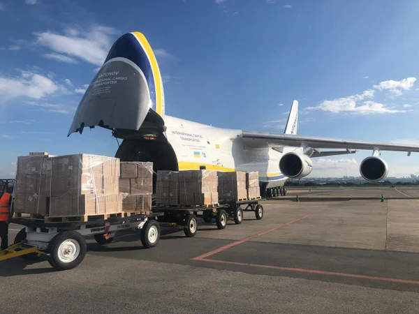 Coronavírus: 2º maior avião do mundo pousa em Brasília com testes