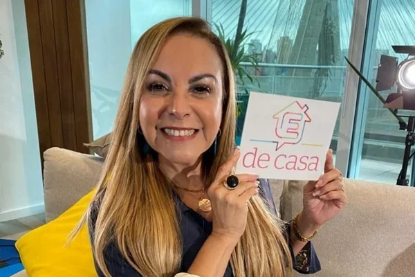 Sucesso gospel, Cristina Mel revela trauma com violência doméstica
