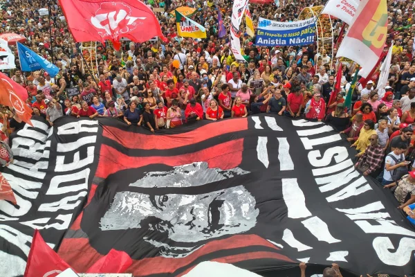 Manifestação da esquerda na Paulista - Metrópoles