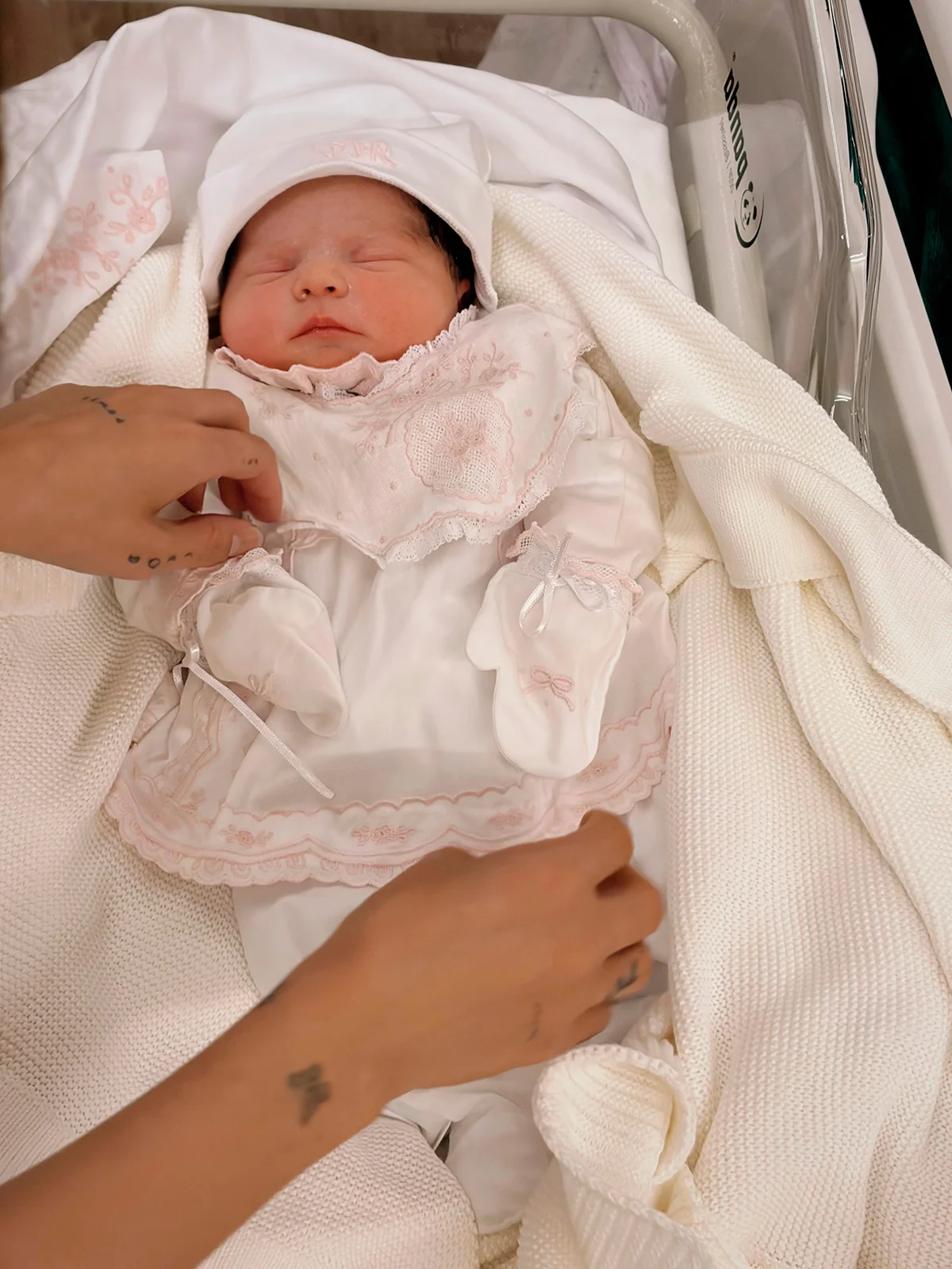 Marie Vitória, filha de Simone Poncio Marie Vitória, filha de Simone Poncio
