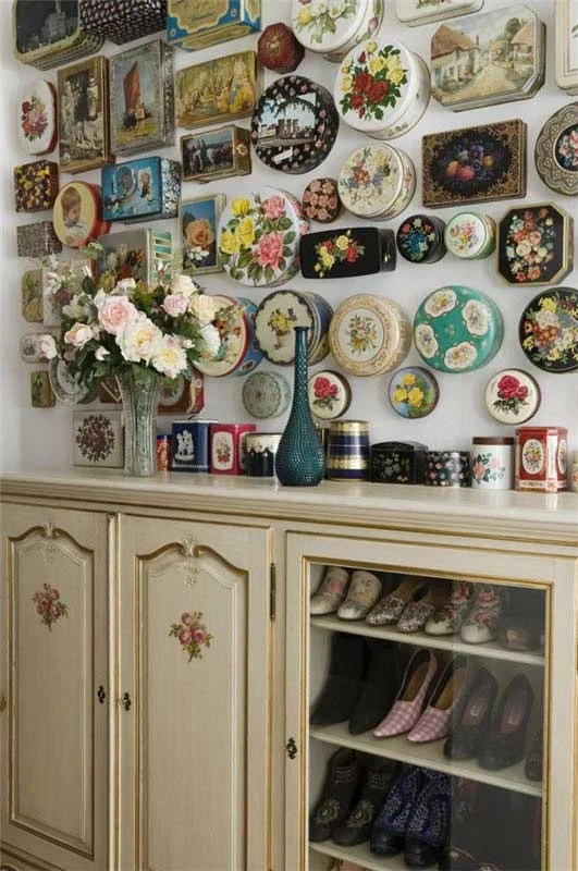 Como nos velhos tempos: dê um estilo vintage aos seus ambientes, da parede ao teto, o estanho está de volta. As buscas por decoração com estanho (<i>tin interiors</i>, em inglês) tiveram um aumento de 563% Como nos velhos tempos: dê um estilo vintage aos seus ambientes, da parede ao teto, o estanho está de volta. As buscas por decoração com estanho (<i>tin interiors</i>, em inglês) tiveram um aumento de 563%