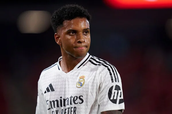 Rodrygo apaga postagem que questionava destaque para “trio” de ataque