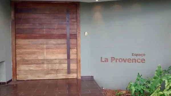 Vigilância Sanitária fecha bufê. Clientes e funcionários temem calote