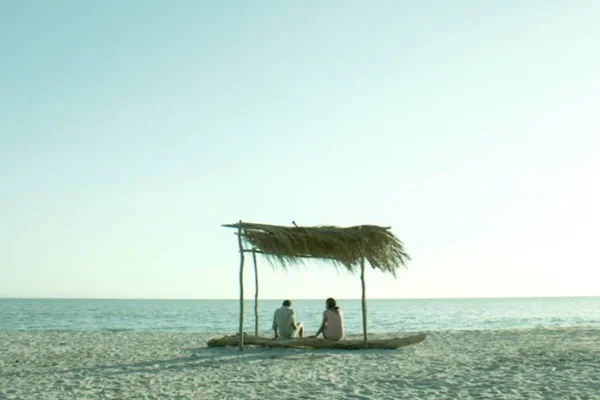 Foto colorida de cena do filme A Filha do Pescador - Metrópoles