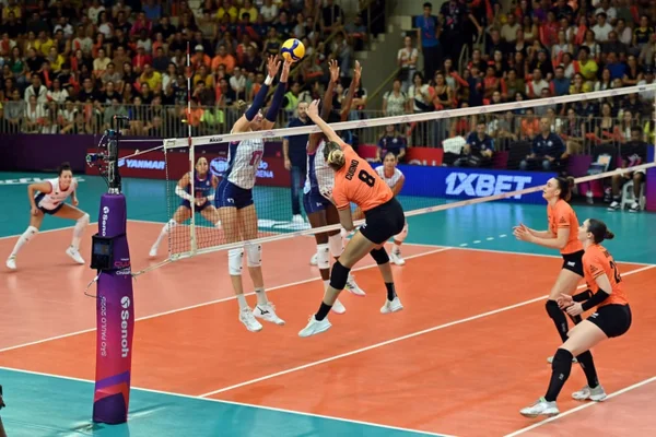 Mundial de Clubes de Vôlei Feminino, no Brasil, tem 8 times definidos - destaque galeria