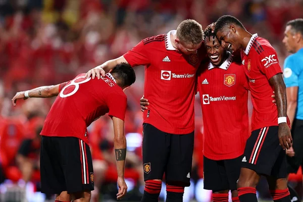 Jogadores do Manchester United comemoram gol de Fred - Metrópoles