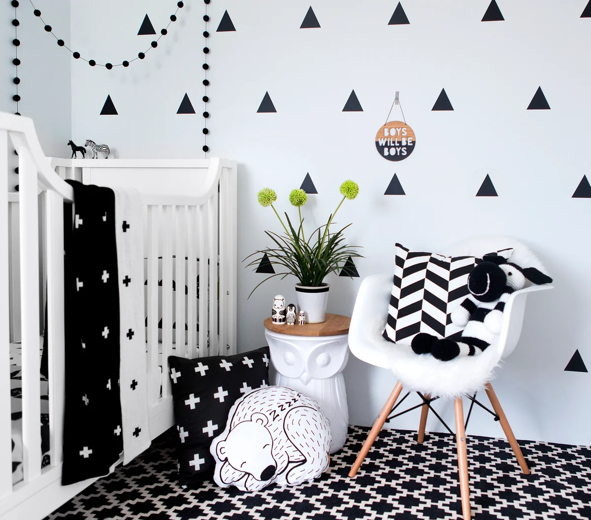 Quarto de bebê preto e branco que funciona Quarto de bebê preto e branco que funciona