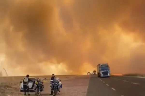 Incêndio em rodovia de Goiás