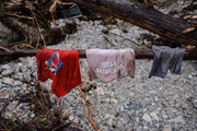 Camisetas de crianças que desapareceram na enchente