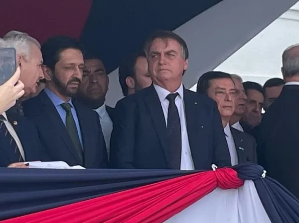“Todos sabem que eu sou porco”, diz Bolsonaro sobre jogo do São Paulo
